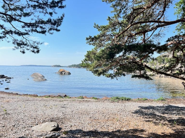 Drottningviken badplats nynashamn 7 768x576