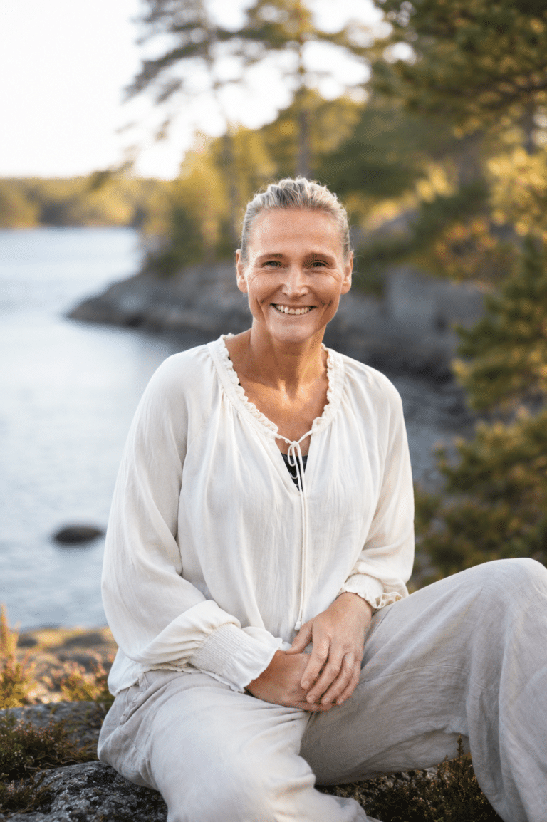 Agneta i skargarden 768x1154