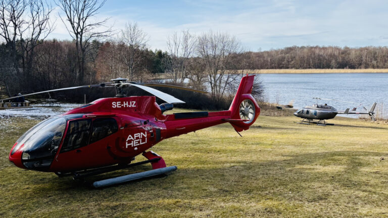 Flyg helikopter över Nynäshamn under Skärgårdsmarknaden