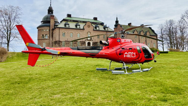 Flyg helikopter över Nynäshamn under Skärgårdsmarknaden